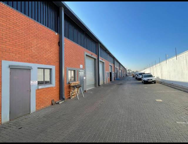 INDUSTRIAL PROPERTY TO RENT IN HENNOPSPARK